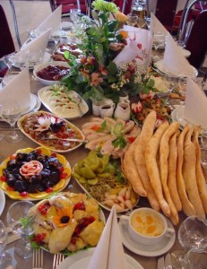 prazdnichnyi_stol1