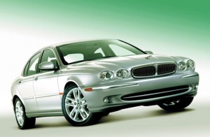 Jaguar X-Type. План: неизвестно. Продано: 121 000 авто за 9 лет