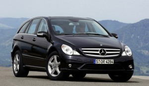 Mercedes-Benz R-Class. План: 1800 в год. Продано: 3052 авто за 3 года
