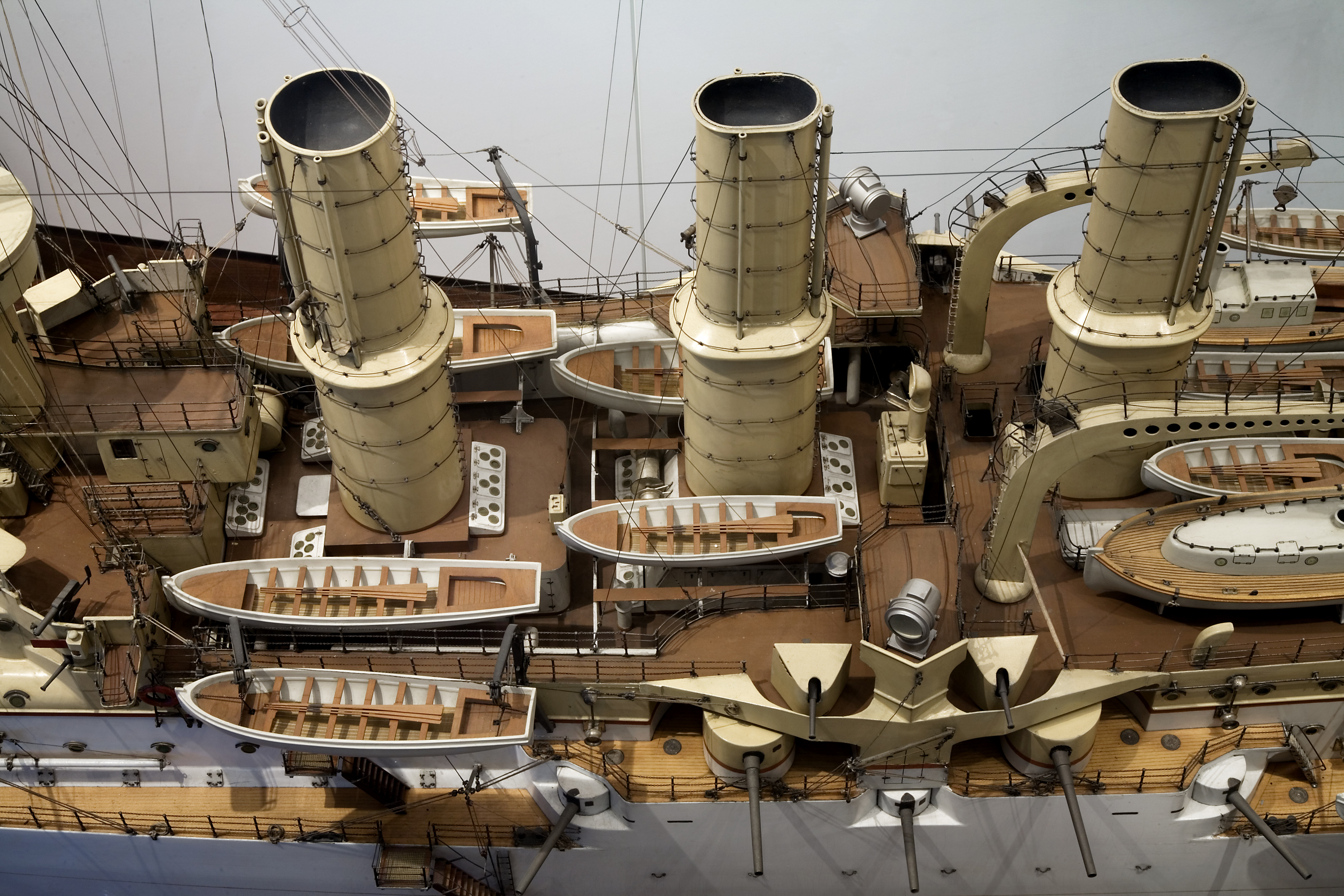 Детей - Развлечения, Хобби. Интерес к стендовому (масштабному…