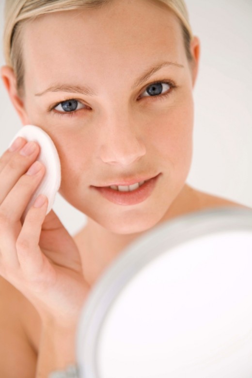 Go to article: Get Your Summer Glow On With This DIY Brightening Toner
