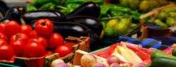 Ранние овощи и фрукты