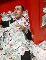Количество миллионеров в России сократилось на треть
