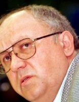 Нацбанк удержит рубль в 10-процентном коридоре