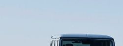 Компания Mercedes-Benz спрятала обновленный G-Class на фотографии GLK
