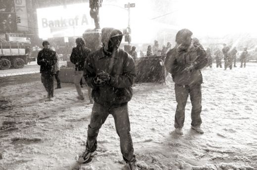 Снежки на улицах Нью-Йорка
