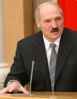 Александр Лукашенко считает недопустимо медленной разгрузку складов предприятий