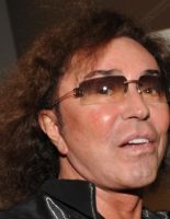 Валерий Леонтьев решил не уезжать из России