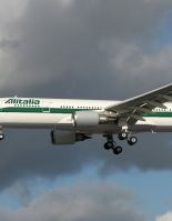 Экипаж Alitalia принял роды