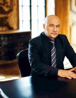 Не может быть бедной страна с богатой культурой