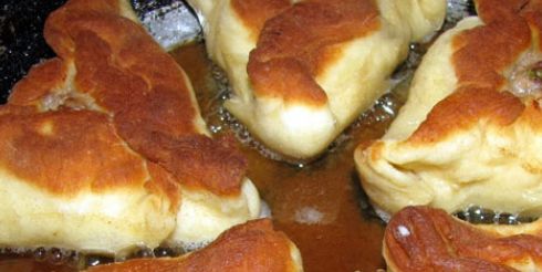Треугольные беляши с мясом