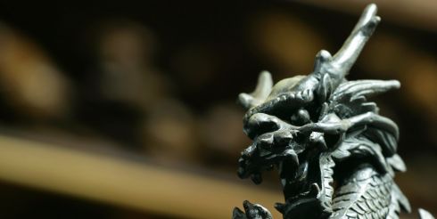 Сегодня ночью наступит год Дракона