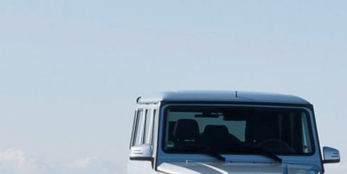 Компания Mercedes-Benz спрятала обновленный G-Class на фотографии GLK