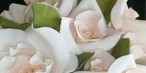 Кружева и розочки из крема