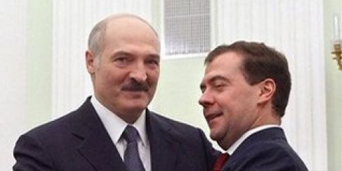 Кремль спасает Лукашенко