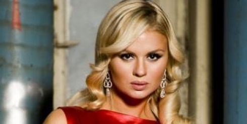 Анна Семенович готовиться отметить свои З0 лет