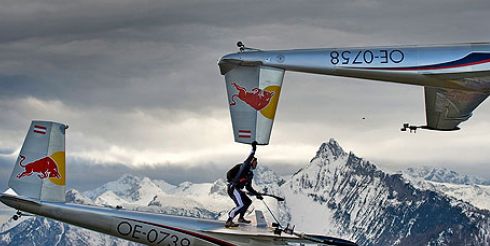 Скайдайвер Red Bull Sky Dive (фото, видео)