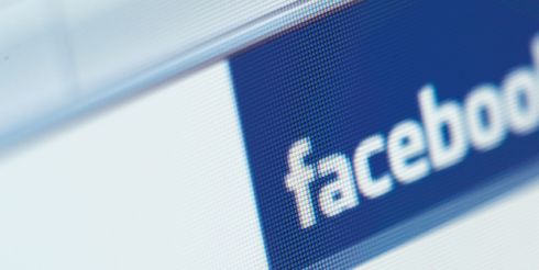 Соцсеть Facebook сделает из записей пользователей рекламную площадку