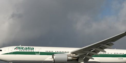 Экипаж Alitalia принял роды