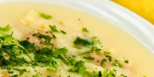 Лечить простуду куриным супом вкусно и полезно