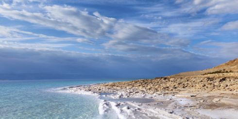 Почему морская вода соленая