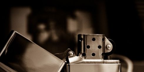 Как отличить настоящую зажигалку Zippo от подделки