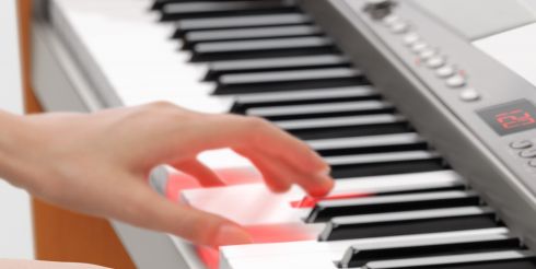 Фортепьяно с оркестром от Casio