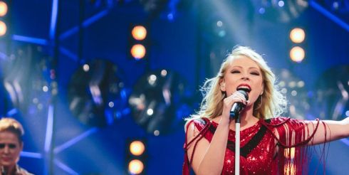 Певица Manuella представит Словению на «Евровидение 2016» с песней Blue And Red