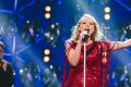 Певица Manuella представит Словению на «Евровидение 2016» с песней Blue And Red