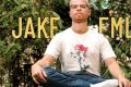 Человек способен изменить свою жизнь: Jake Emlyn исполнил песню «Digging For Gold»