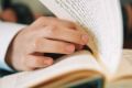 Съемка чтения в Торе на ритуале Алия ле Тора в синагогах Израиля: запечатление духовного момента
