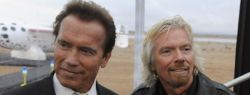 Virgin Galactic представила самолет космических туристов