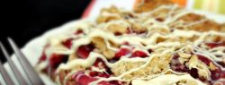 Овсяная запеканка с клубничной начинкой