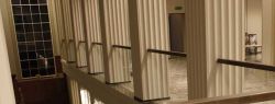 Качественные стеклянные перила от компании ЮБК