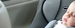 Правильно выбираем автолюльку и коляску трость