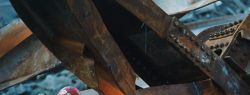 Как избавить от больших груд старого металлолома? Заказать вывоз и заработать!
