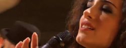 Участницей «Евровидения 2016» от Азербайджана стала певица Samra с песней Miracle