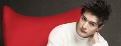 Певец и танцор OCTAVIAN выпустил новый трек Абсолют