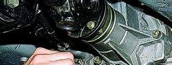 Услуги автосервиса: как сделать замену масла в мкпп