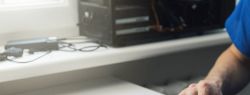 К кому можно обратиться в случае поломки ноутбука?