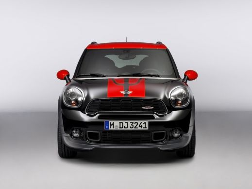 Mini показала «заряженный» кроссовер Countryman JCW