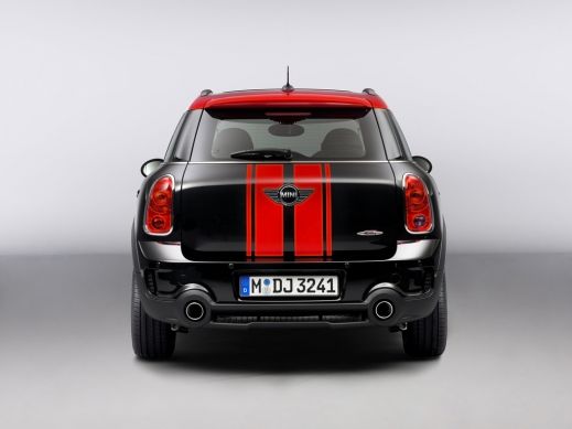 Mini показала «заряженный» кроссовер Countryman JCW