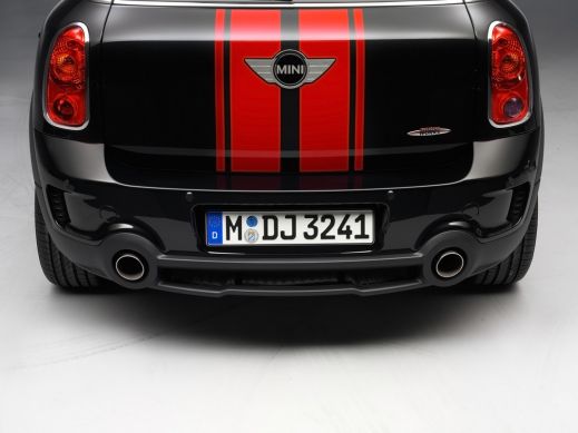 Mini показала «заряженный» кроссовер Countryman JCW