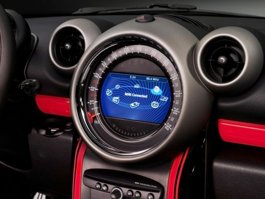 Mini показала «заряженный» кроссовер Countryman JCW