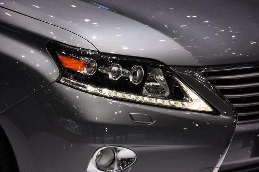 В Женеве показали обновленный Lexus RX