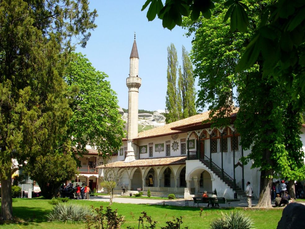 Крым приглашает в гости