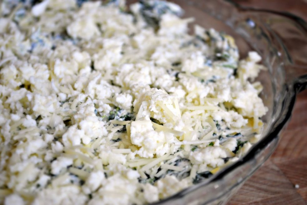 Сырная запеканка со шпинатом и артишоками фото-рецепт