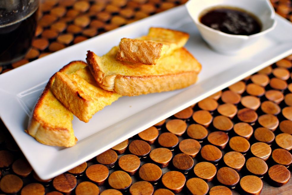Французские тосты с сиропом фото-рецепт Французские тосты с сиропом фото-рецепт