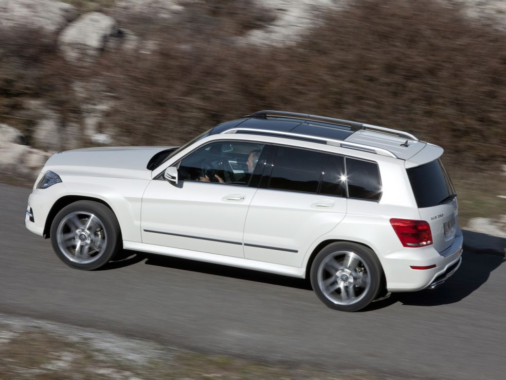 Mercedes-Benz представил обновленный кроссовер GLK Mercedes-Benz представил обновленный кроссовер GLK