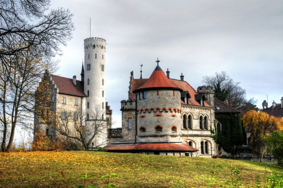 Замок Лихтенштайн, Германия Замок Лихтенштайн, Германия